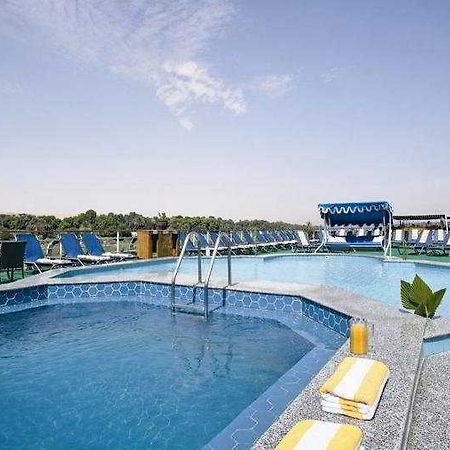 Movenpick Radamis II Nile Cruise Hotel Luxor Bagian luar foto