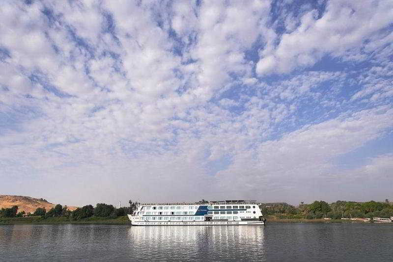 Movenpick Radamis II Nile Cruise Hotel Luxor Bagian luar foto