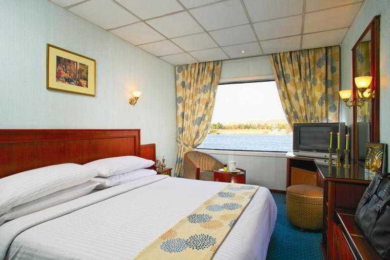 Movenpick Radamis II Nile Cruise Hotel Luxor Bagian luar foto